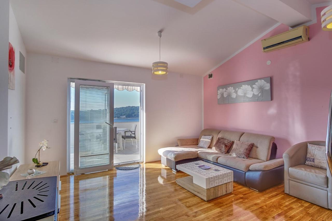 Apartments Zerjav Mali Lošinj Eksteriør bilde